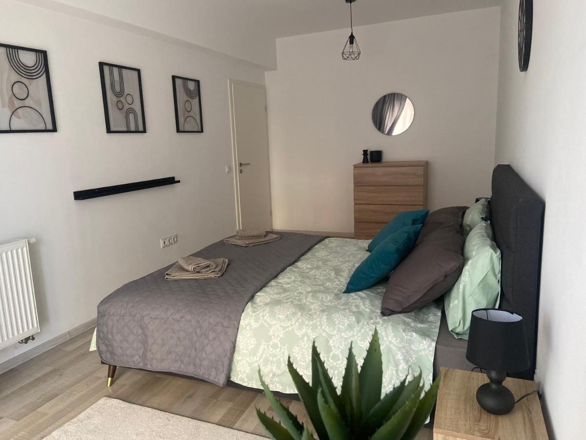 Divany Apartaments - Coresi Mall Brasov Ngoại thất bức ảnh