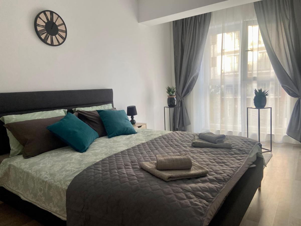 Divany Apartaments - Coresi Mall Brasov Ngoại thất bức ảnh